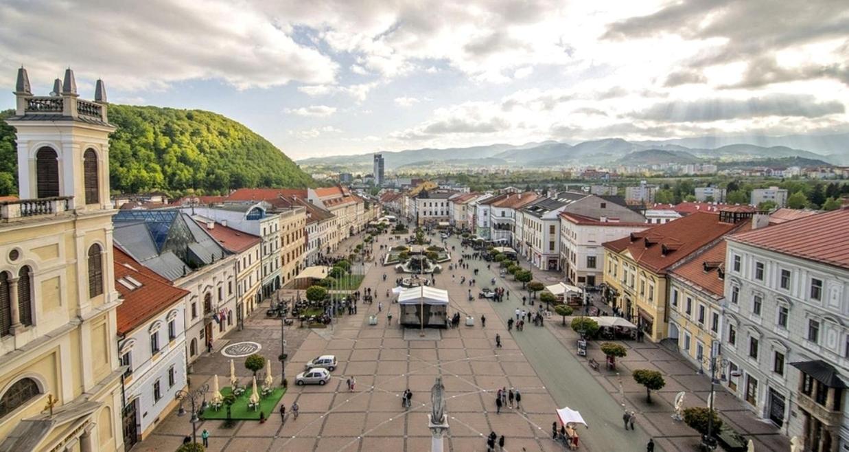 Old Town Apt. A/C And Parking Banska Bystrica Exterior photo