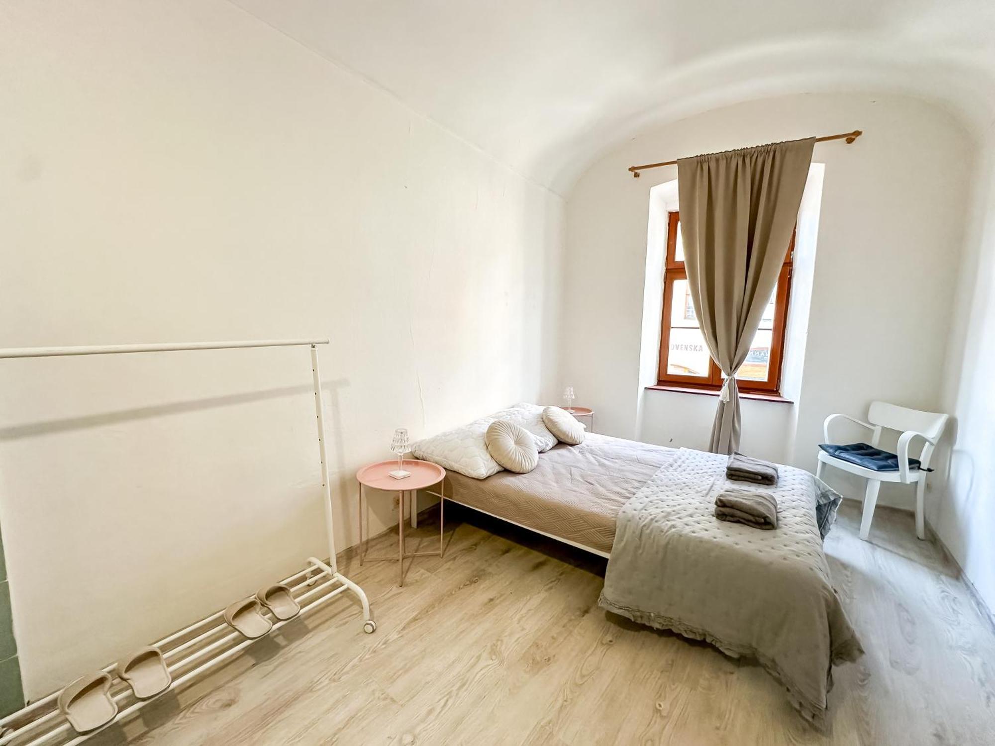 Old Town Apt. A/C And Parking Banska Bystrica Exterior photo
